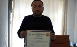 Öğretmenlik Hayalinden Vazgeçen Genç Girişimci, Akü Satışıyla Başarı Yakaladı