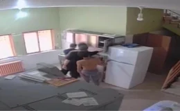 Cezaevinde çocuk koğuşundaki istismarda 5 gardiyana da 3 yıla kadar hapis talebi