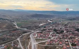 Kuraklık Tehlikesi Büyüyor, Çiftçiler Endişeli: ‘Ne Yapacağımızı Şaşırdık, Kara Hasret Kaldık’