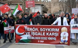 Sinop’ta Sağlık Çalışanları Gazze’ye Destek İçin Sessiz Yürüyüş Düzenledi