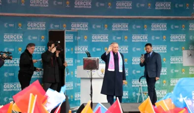 Cumhurbaşkanı Erdoğan: “Özgür efendi bıraksın bu darbe şakşakçılığını”