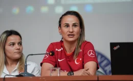 A Milli Kadın Futbol Takımı Türkiye’de Kadın Futbolunun Gelişimi ve Sunduğu Fırsatlar Konulu Panele Katıldı