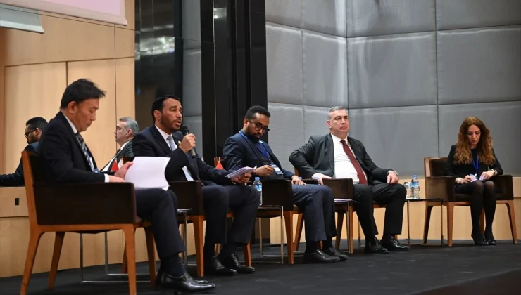 Ankara’da düzenlenen ‘Blue Talks’ etkinliğinde iklim değişikliği paneli yapıldı