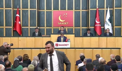 Davutoğlu: AK Parti iktidarında samimi tartışmalar yaşanıyor