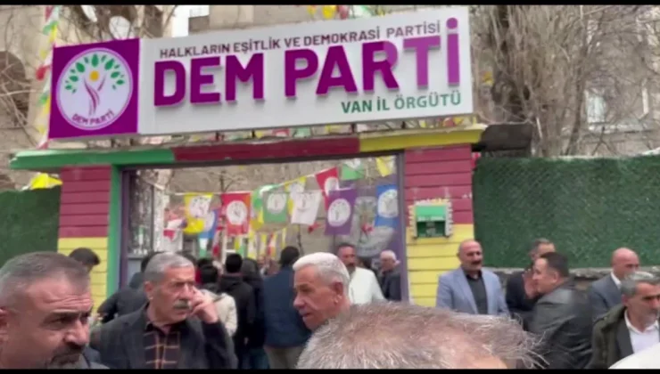 DEM Parti ve DBP Van İl Örgütü Bayramlaştı