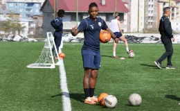 Hakkarigücü’nün Kamerunlu forveti Manga, takımının ligde kalmasında önemli rol oynadı