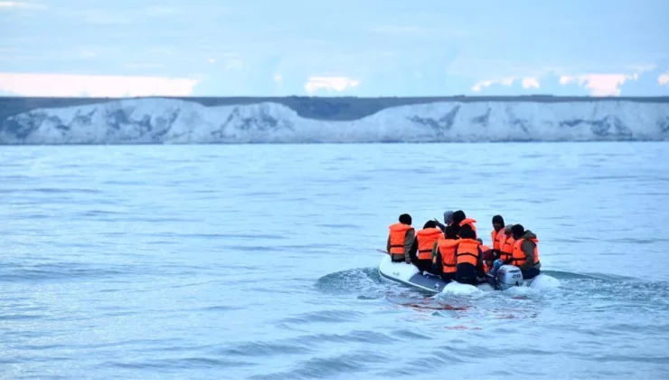 İngiltere, sığınmacıları Ruanda’ya gönderme planını tartışıyor