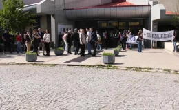 ODTÜ Öğrencileri Rektörlük Önünde Nöbet Devam Ediyor