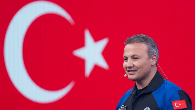 Türkiye’nin ilk astronotu Alper Gezeravcı, AA Genel Müdürlüğü’nde çocuklarla buluştu