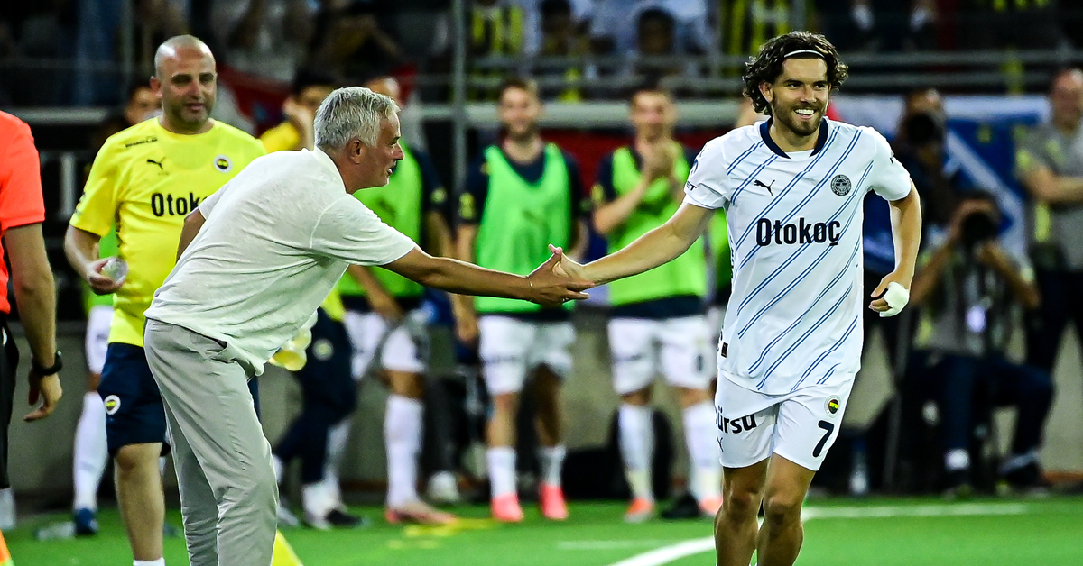 Ferdi Kadıoğlu, Fenerbahçe’yi bekliyor