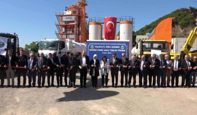 Yalova İl Özel İdaresi’nden Makine Parkı Araç Teslim Töreni